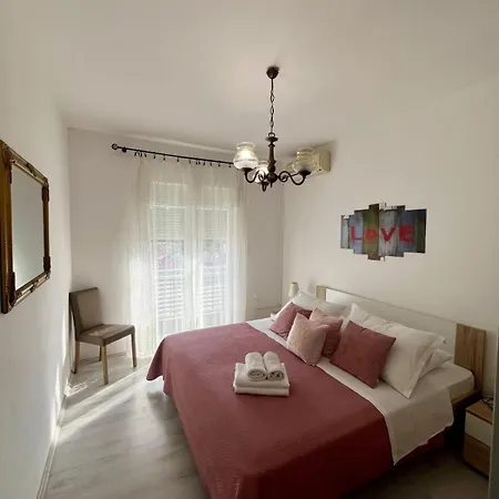 Family-friendly With Swimming Pools Hvar - 24484 Apartment