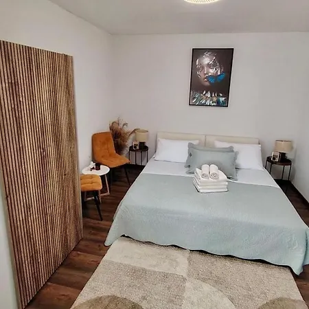 Family-friendly With Swimming Pools Hvar - 24484 Apartment *